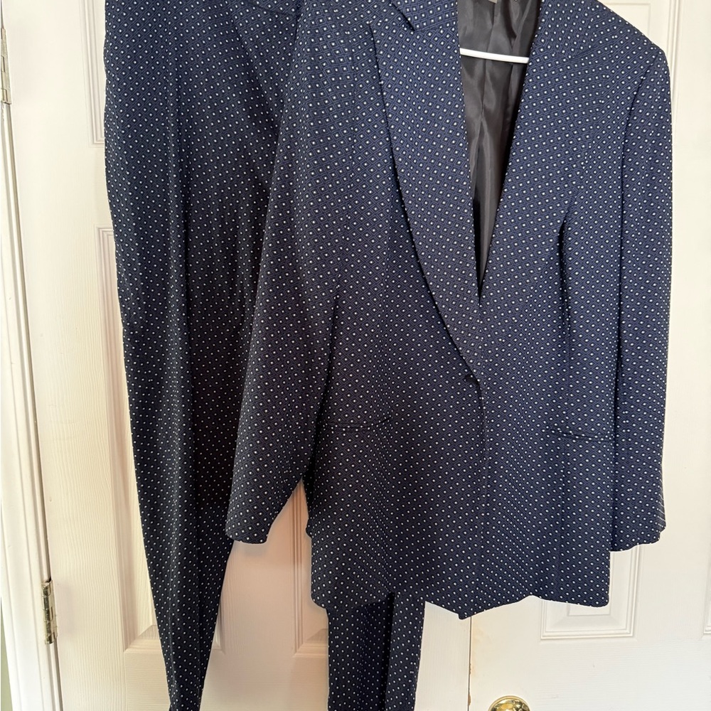 Kasper Women’s Dark Blue Polka Dot Suit